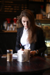 The girl in the cafe breakfast