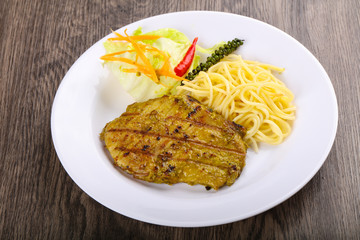 Grilled meat with green curry