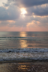 Obraz na płótnie Canvas Sunset over sea