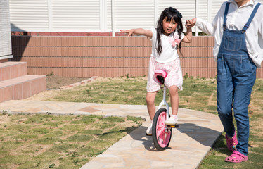 一輪車の練習 © tatsushi