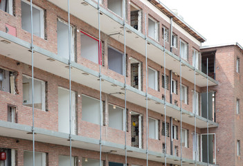 Demolishing a block of flats