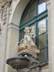 Kleiner Wasserbrunnen Engel, Zwinger, Dresden