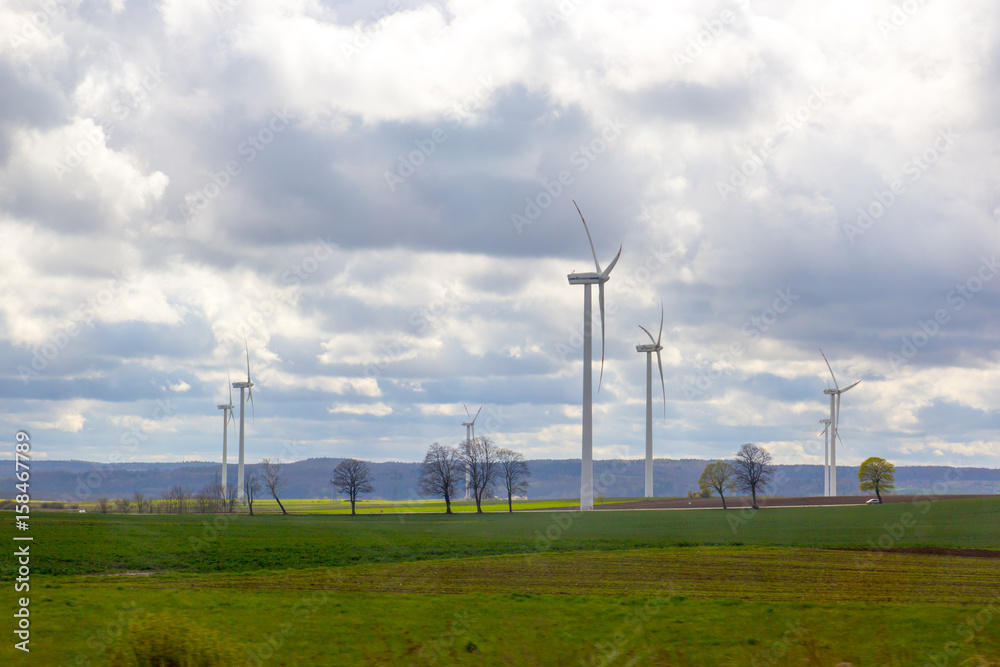 Wall mural wind power plant