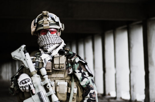 Sniper aim target special force