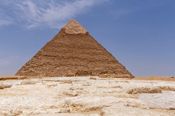 Fototapeta na wymiar pyramid of Khafre in Giza, Egypt