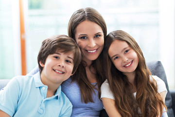 Obraz premium Mother with two children 
