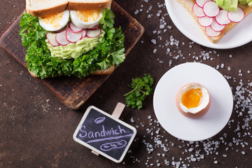 Sandwich with eggs and avocado