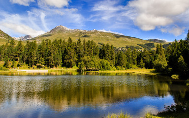 Fototapeta na wymiar Mountain lake Champferer See near St. Moritz (Switzerland)