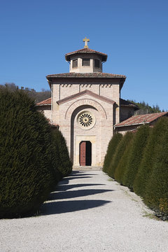 Benito Mussolini Grave Memorial