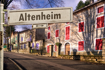 Schild 185 - Altenheim