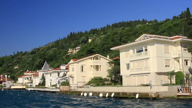 Beautiful luxury villas with sea view on the coastline to Bosporus Sea. With the huge coastlines, worlds finest ancient architecture, the best mountain views and buzzing atmosphere, Turkey has some of