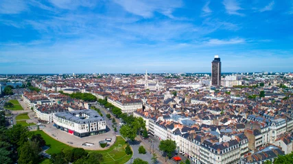  Photographie aérienne du centre de Nantes, en Loire Atlantique, France © altitudedrone