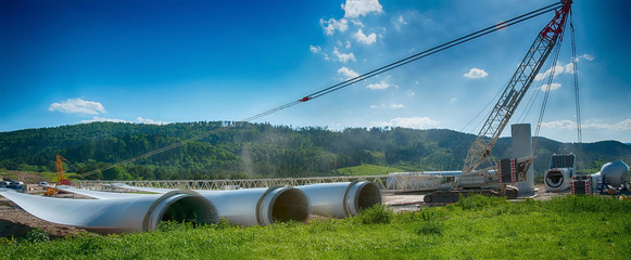 building wind turbines © Perytskyy