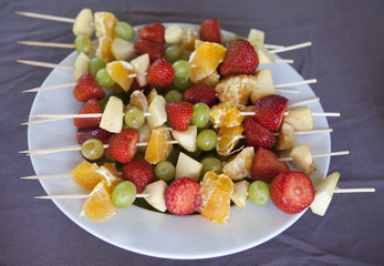 brochettes de fruits d été