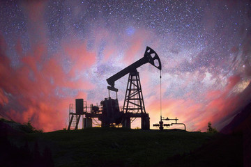 Pump in the background of stars in the Carpathians © panaramka