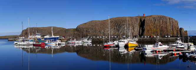 Der Hafen von Stykkisholmur auf Snæfellsnes in Island