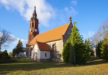 Fototapeta na wymiar Paul-Gerhardt-Kirche Ragow, Brandenburg, Deutschland