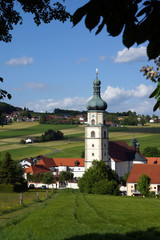 Pfarrkirche und Wallfahtskirchen Mariä Geburt