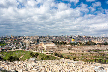 Fototapeta na wymiar Jerusalem Old City from the Mount of Olives