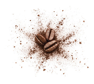 Shattered coffee powder isolated on white background © phive2015