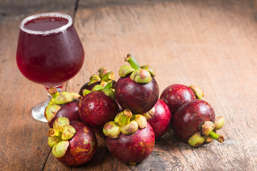 Mangosteen and juice Fresh from the Garden 

