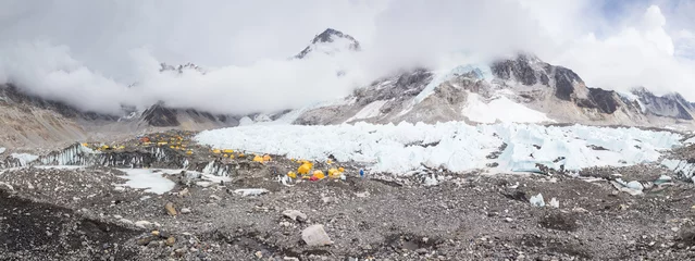 Photo sur Plexiglas Lhotse Panorama of Everest Base Camp situated on Khumbu Glacier. EBC is also a common base camp of Lhotse. Himalaya mountains, Sagarmatha National Park, Nepal. 