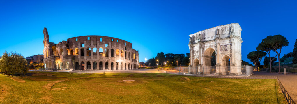 Kolosseum und Konstantinsbogen in Rom, Italien