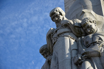 Particolare del Monumento della Libertà a Riga