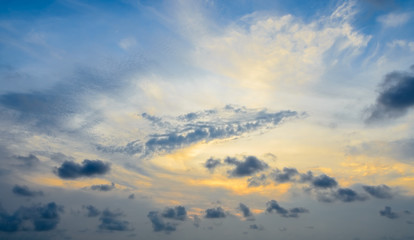 Obraz premium Dramatic sunrise sky background