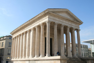 N&icirc;mes Maison Carr&eacute;e Temple