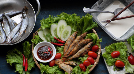 Vietnamese food, fried fish