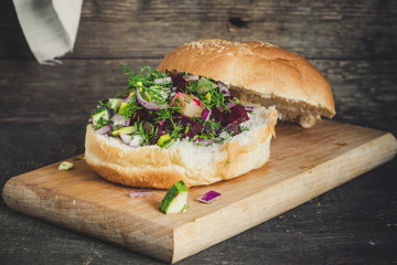  Burger with vegetable filling - vegetarian