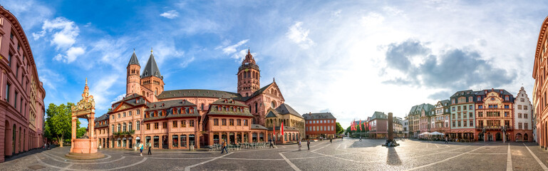 Mainz, Domplatz und Dom