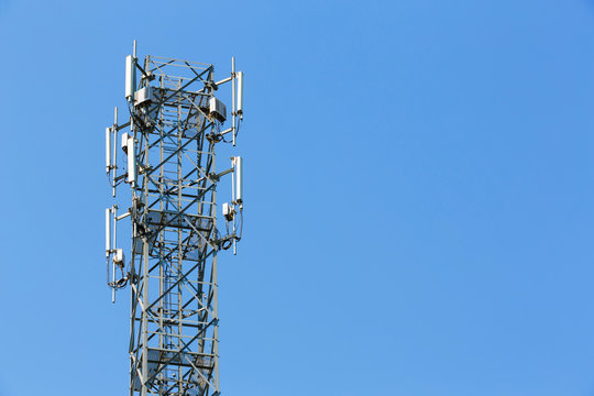 Antenna repeater with blue sky