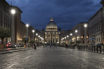 Fototapeta na wymiar St peter's basilica cathedral at dusk, Vatican city, Rome, Italy.