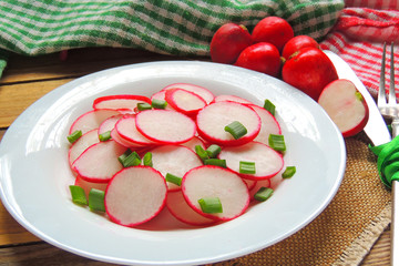Spring salad with radishes and cucumber