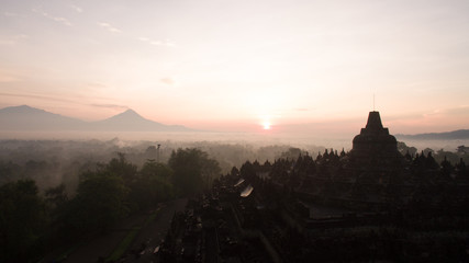 Obraz premium borobudur at dawn