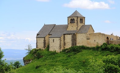 Fototapeta premium église romane de Dauzat-sur-Vodable, 63