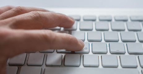 At auf der Tastatur für Mail für die Kommunikation im Business und Privat