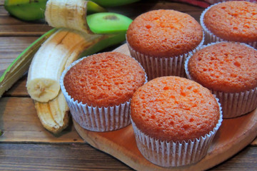 Muffins with banana and milk