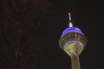 Fernsehturm Düsseldorf bei Nacht © Stephan Walochnik