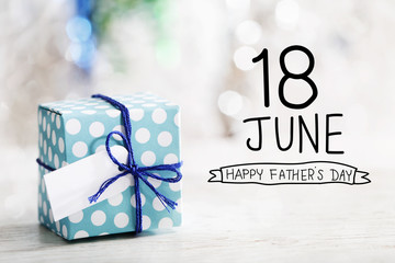 18 June Happy Fathers Day message with gift box