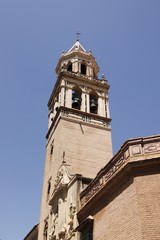 Fototapeta na wymiar Clocher d'église à Séville, Espagne 