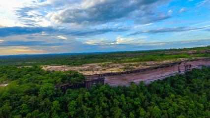 Naklejka premium Park narodowy Pha Taem Cliff
