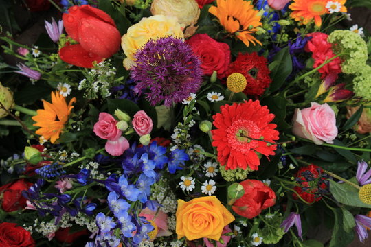 Colorful wedding flowers