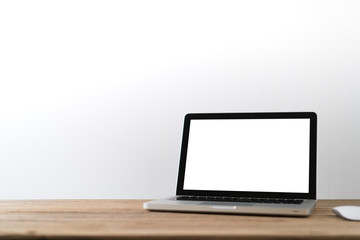Mock up Blank screen of Laptop