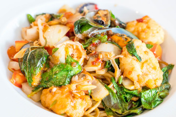 stir-fried spicy seafood spaghetti