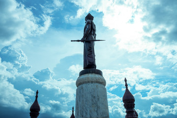 Fototapeta premium Pho Khun Si Inthrathit Or Pho Khun Bang Klang Hao Monument