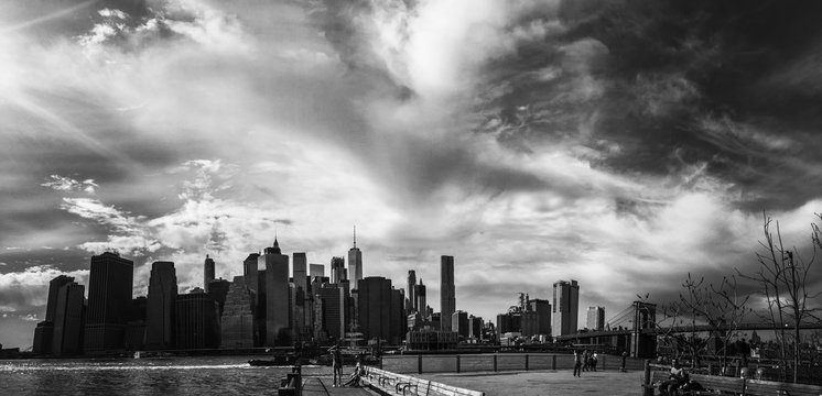 Fototapeta Brooklyn bridge with cloudy sky in black and white style