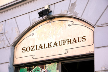 Obraz premium Schild 214 - Sozialkaufhaus